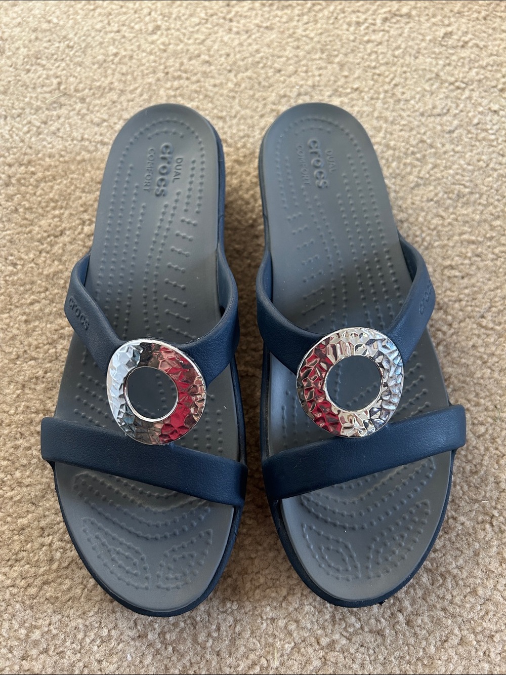 CROCS Navy Slide Sandals with Silver Hammered Rings sz 9